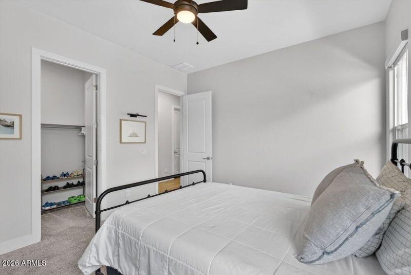 039_58-web-or-mls-40-e_marsh_rd_343