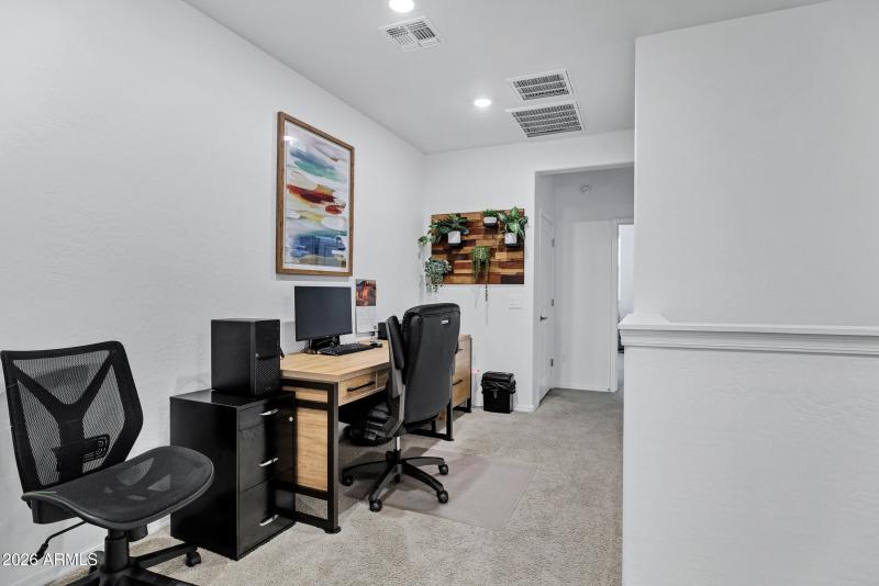 1825 E Hampton Ln-15