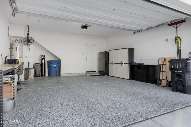 1825 E Hampton Ln-26