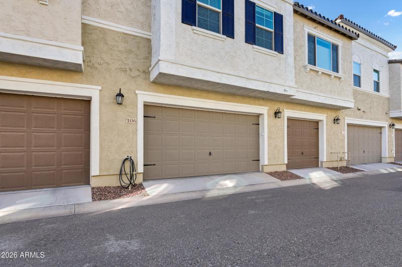 1825 E Hampton Ln-27