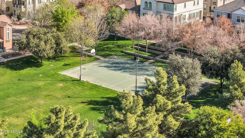 1825 E Hampton Ln-36