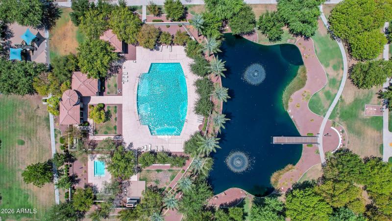 1825 E Hampton Ln-53