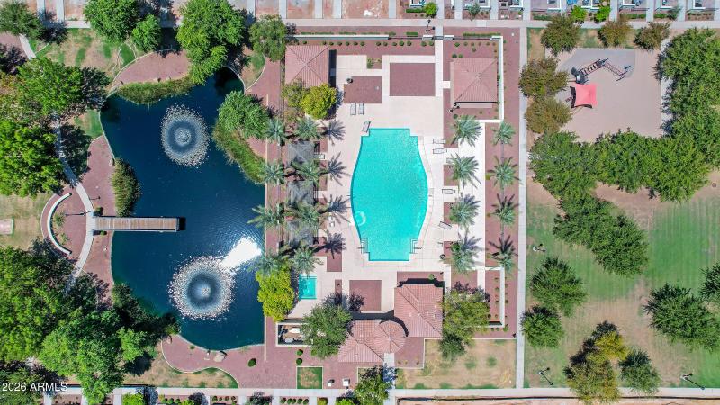 1825 E Hampton Ln-58