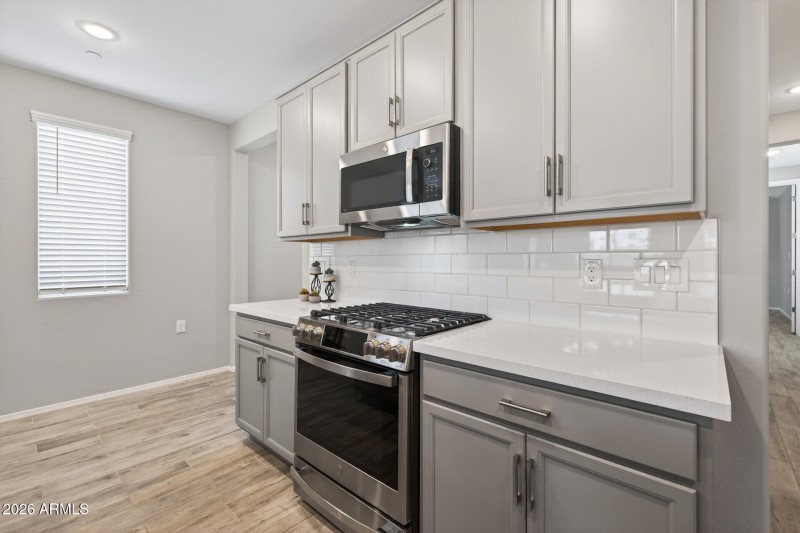 Gas Stove towards Foyer