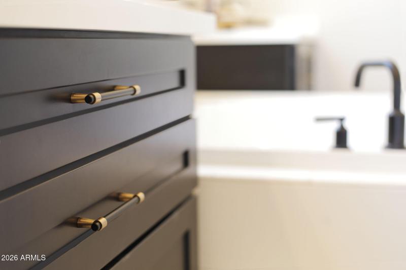 PHX_Marquis_PMA45_Topaz_PrimarySuiteDeta