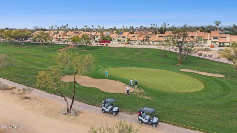 50-web-or-mls-7949-e-joshua-tree-ln