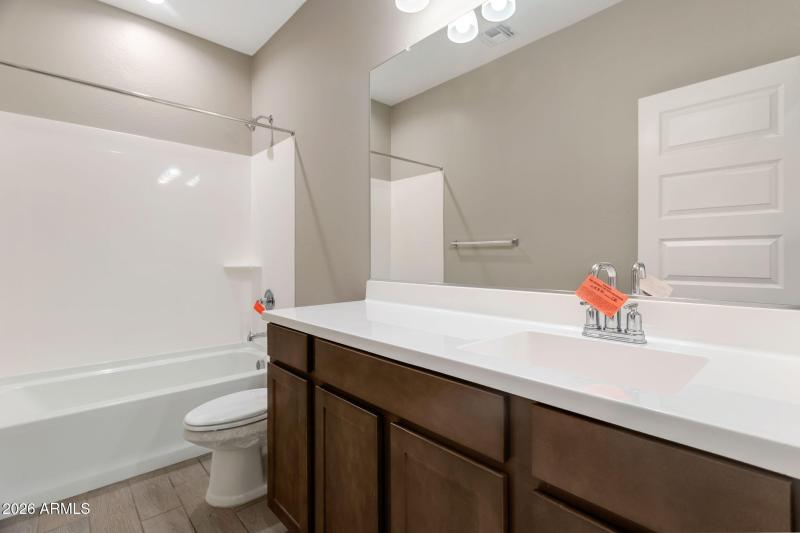 11-web-or-mls-Qp-9086