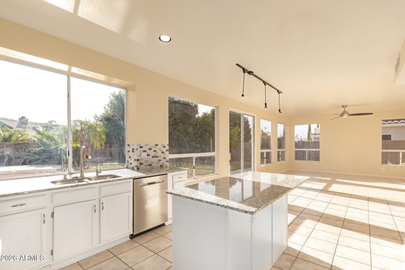 12 - Granite View