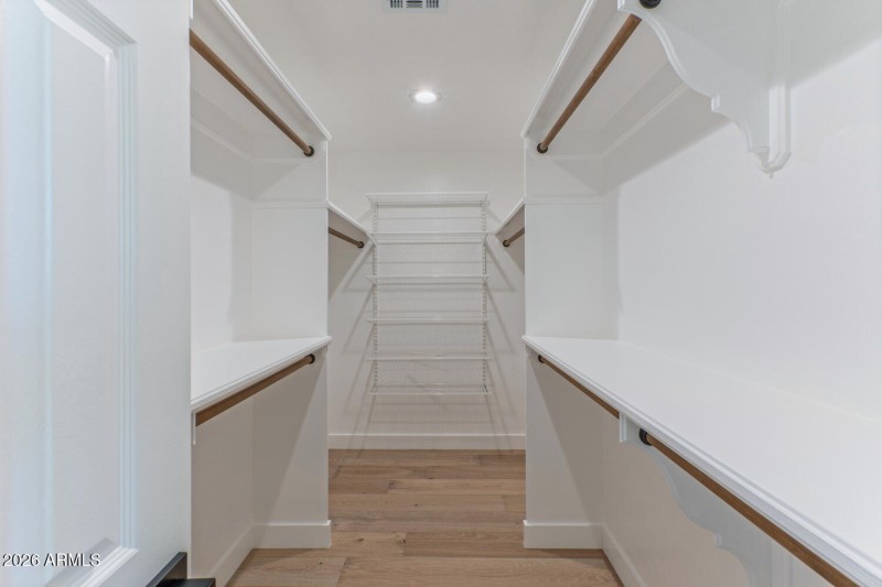 photo_87707633-1500x1000