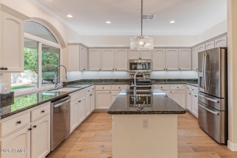 photo_87710831-1500x1000