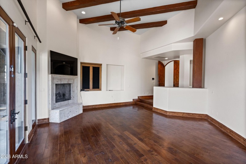 065-Primary Bedroom Suite