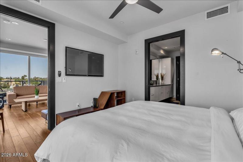 22-2023-05-02 09.56.51-4