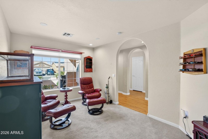 11-web-or-mls-02 E Cathy Ct