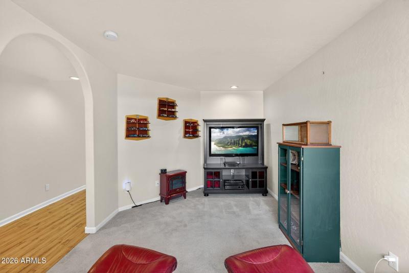 13-web-or-mls-04 E Cathy Ct