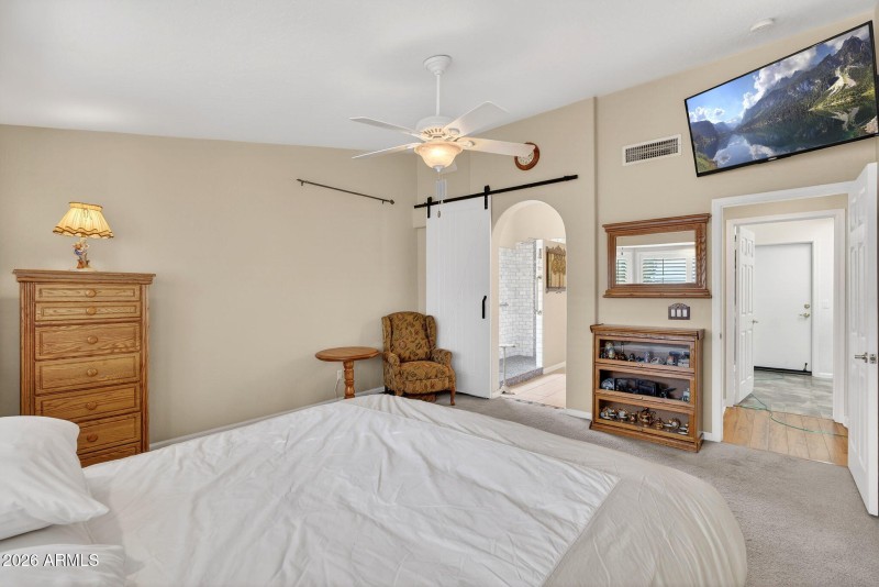 23-web-or-mls-24 E Cathy Ct