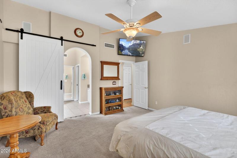 24-web-or-mls-25 E Cathy Ct