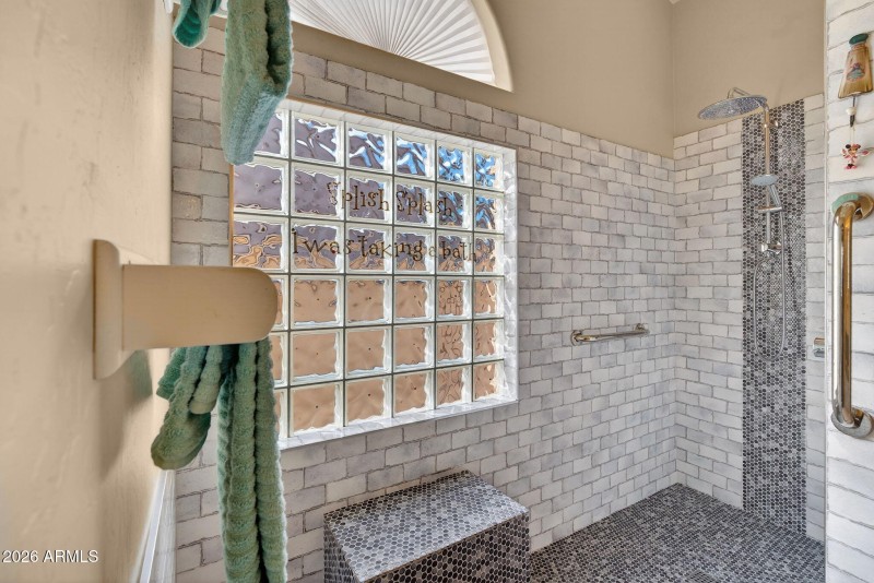 28-web-or-mls-30 E Cathy Ct