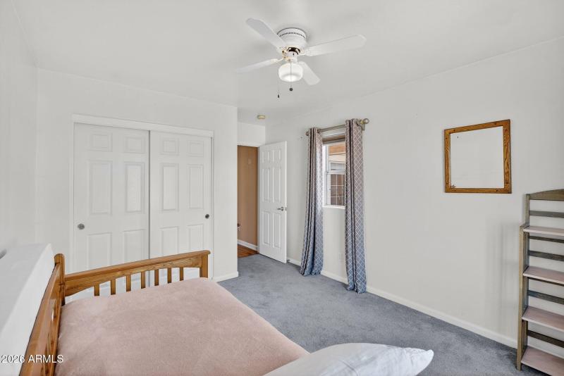 36-web-or-mls-06 E Cathy Ct