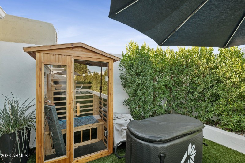 51-web-or-mls-7770-e-camelback-rd-unit-1