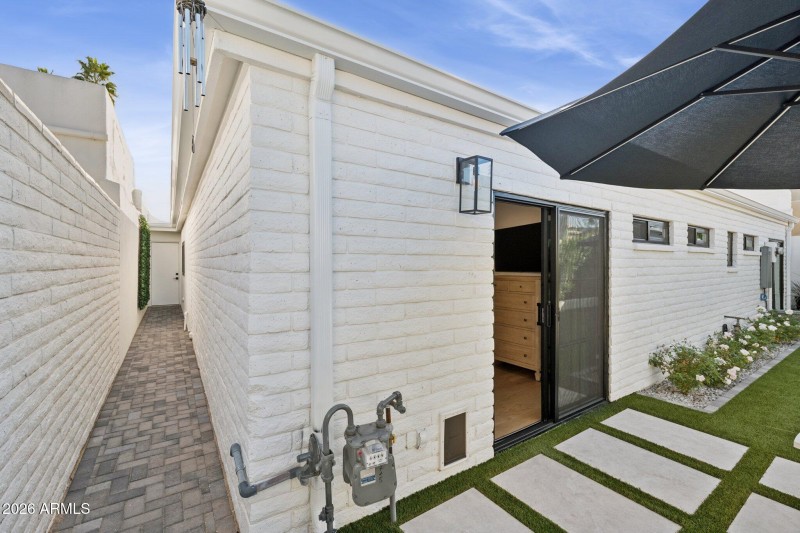 52-web-or-mls-7770-e-camelback-rd-unit-1