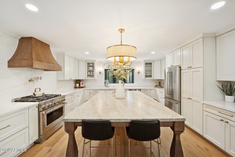 18-web-or-mls-7770-e-camelback-rd-unit-1