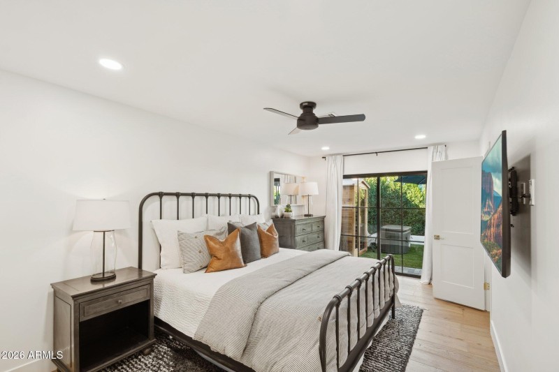 31-web-or-mls-7770-e-camelback-rd-unit-1