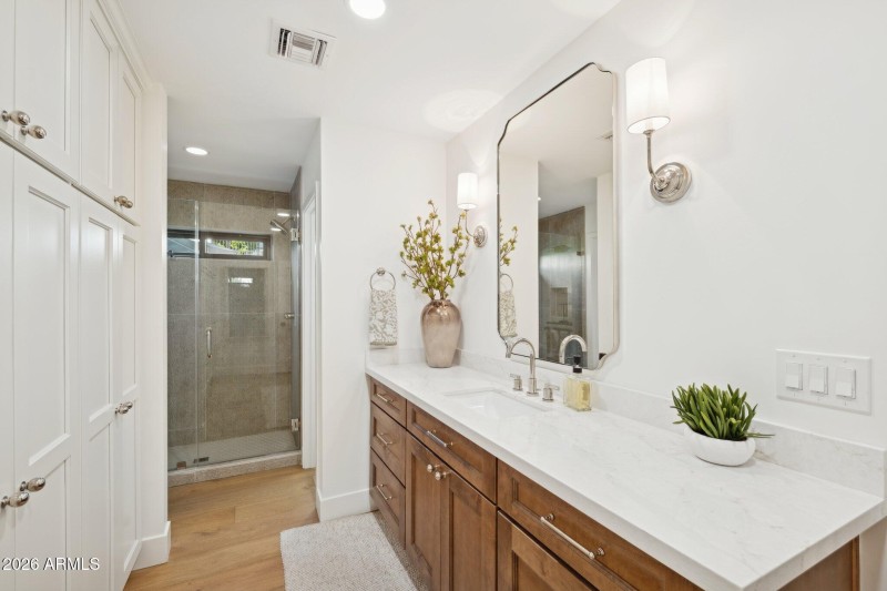 35-web-or-mls-7770-e-camelback-rd-unit-1