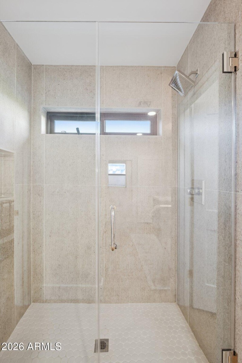 36-web-or-mls-7770-e-camelback-rd-unit-1