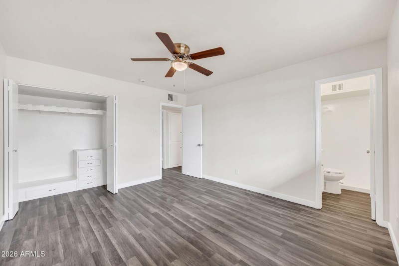 7742 W Fairmount Ave-18