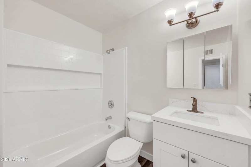 7742 W Fairmount Ave-23