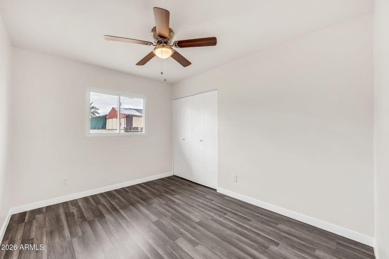 7742 W Fairmount Ave-24