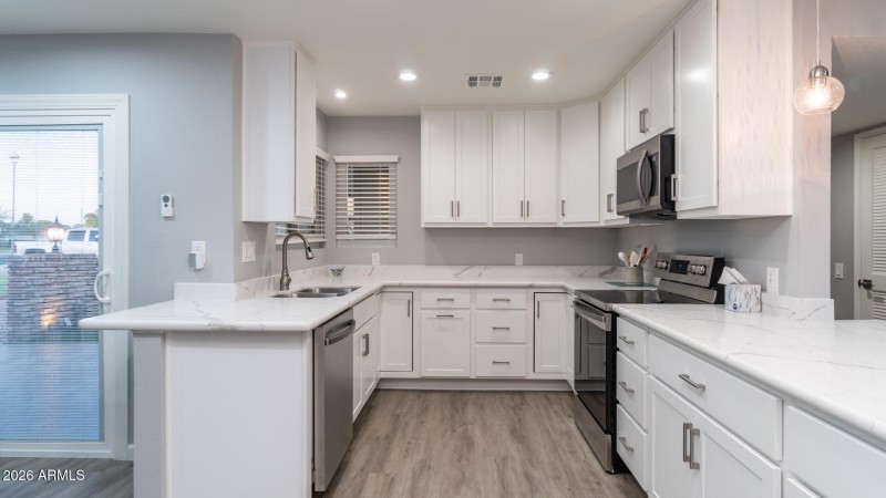 10023 West Shasta Drive-10