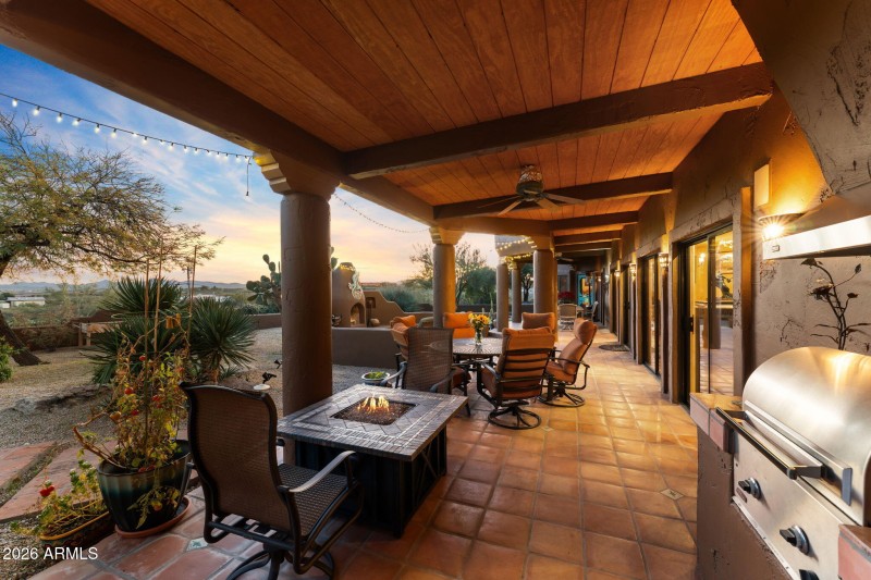 2160 N Vulture Mine Rd