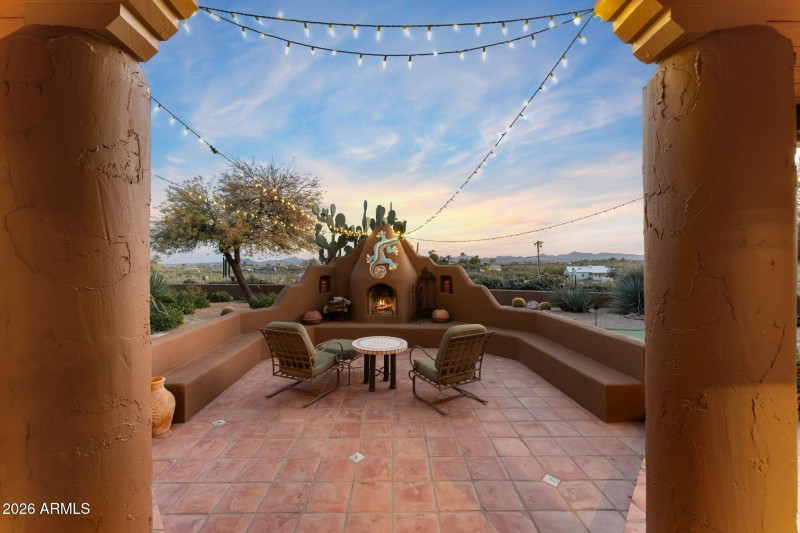 2160 N Vulture Mine Rd