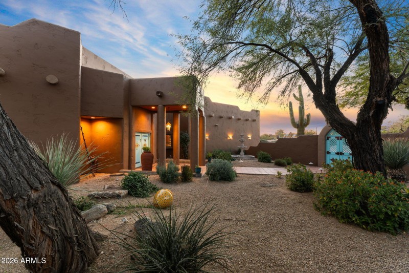 2160 N Vulture Mine Rd