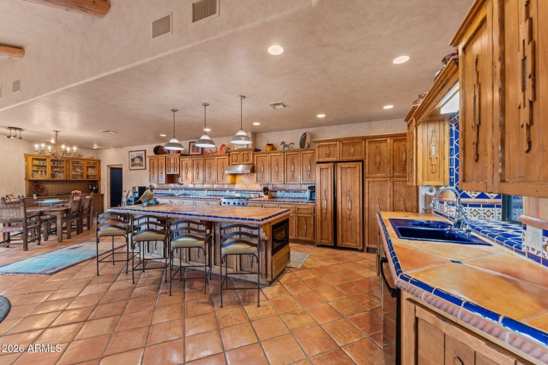 2160 N Vulture Mine Rd