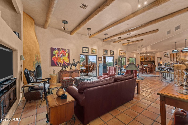 2160 N Vulture Mine Rd