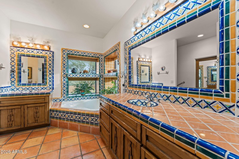 2160 N Vulture Mine Rd