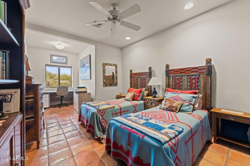 2160 N Vulture Mine Rd