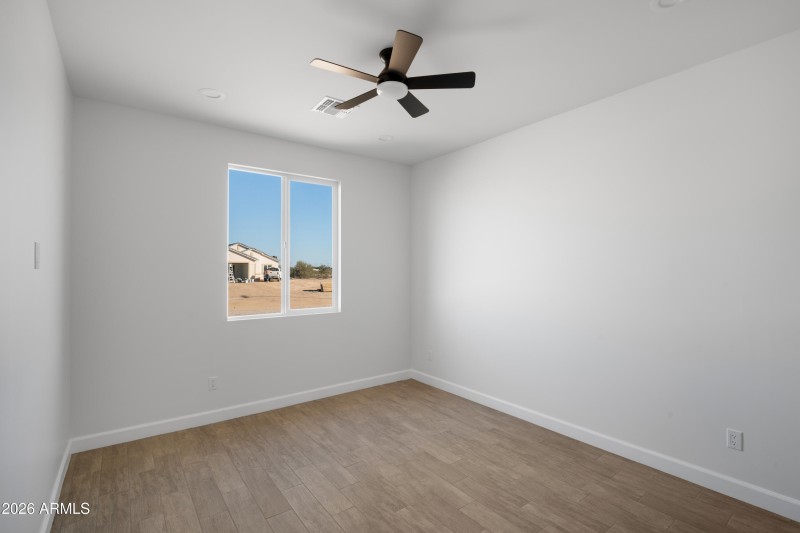 34207 W Chambers St - Inside Cam-17