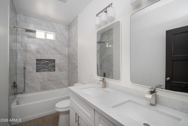 34207 W Chambers St - Inside Cam-29