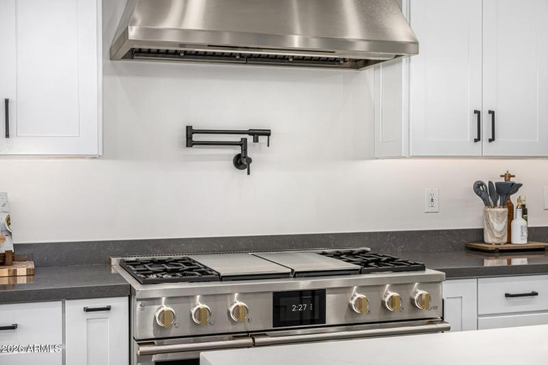 Chef Kitchen - Range