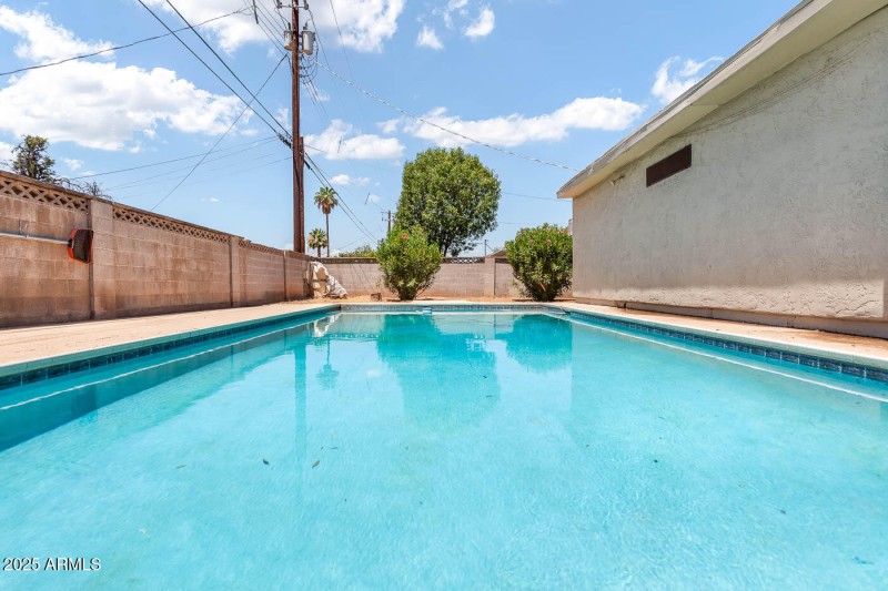 1649-E-Dana-Ave-MLS-27