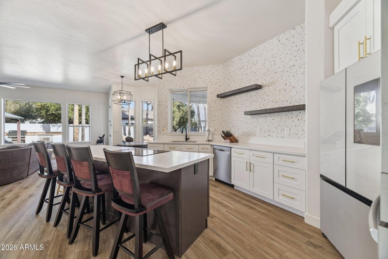 13-web-or-mls-2732-e-hillery-dr