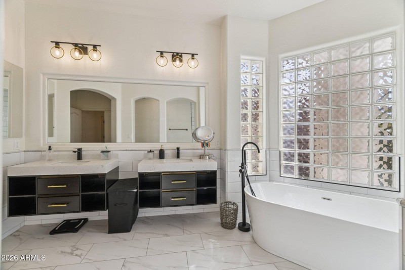 29-web-or-mls-2732-e-hillery-dr