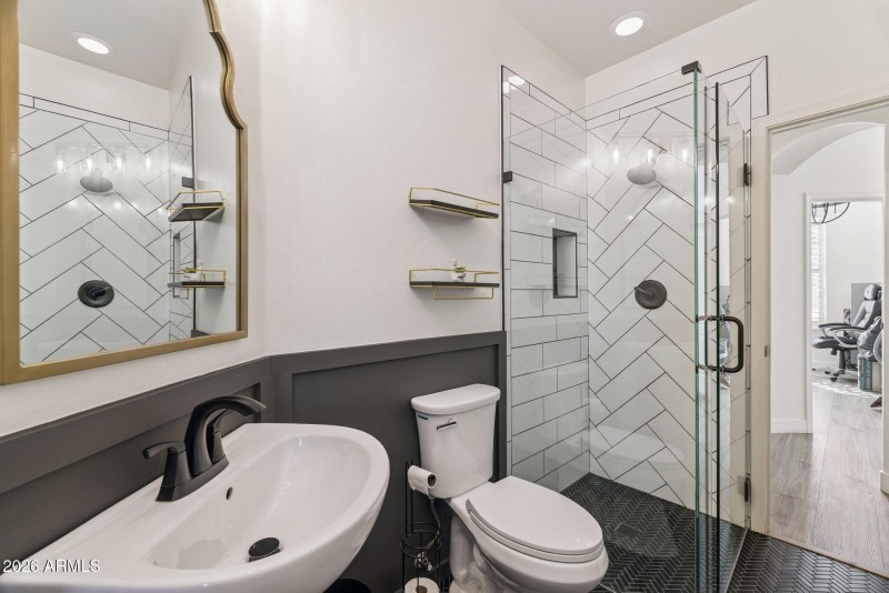 40-web-or-mls-2732-e-hillery-dr