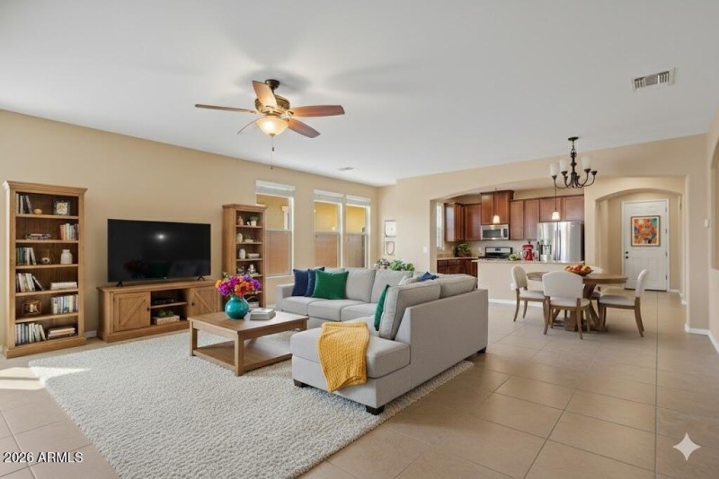 Great rm:Dining rm staged (1)