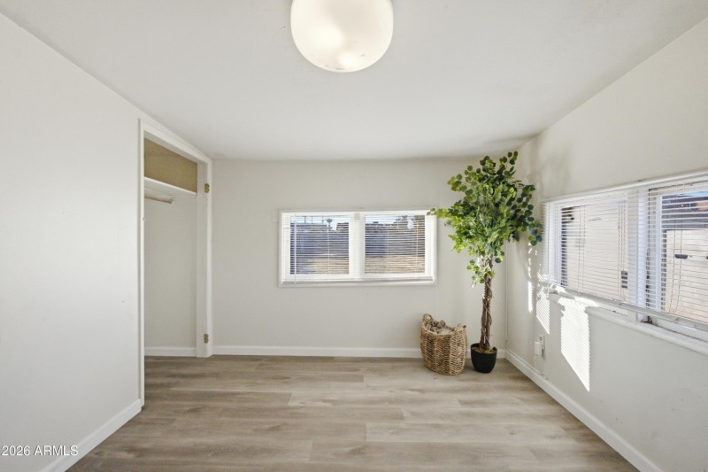 5521_W_Northview_010