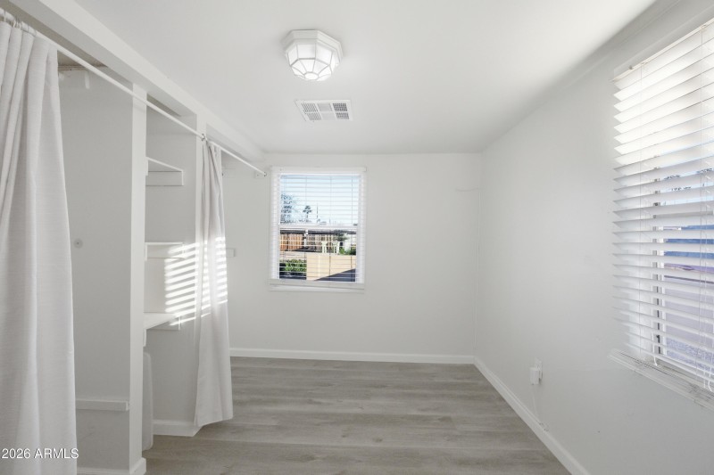 5521_W_Northview_017