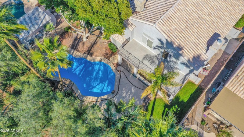 760-N-Ithaca-Street-7